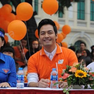 May dong phuc ao phong cong ty tap doan FPT May dong phuc ao phong cong ty tap doan FPT
